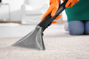 STEAM CLEANING CARPET